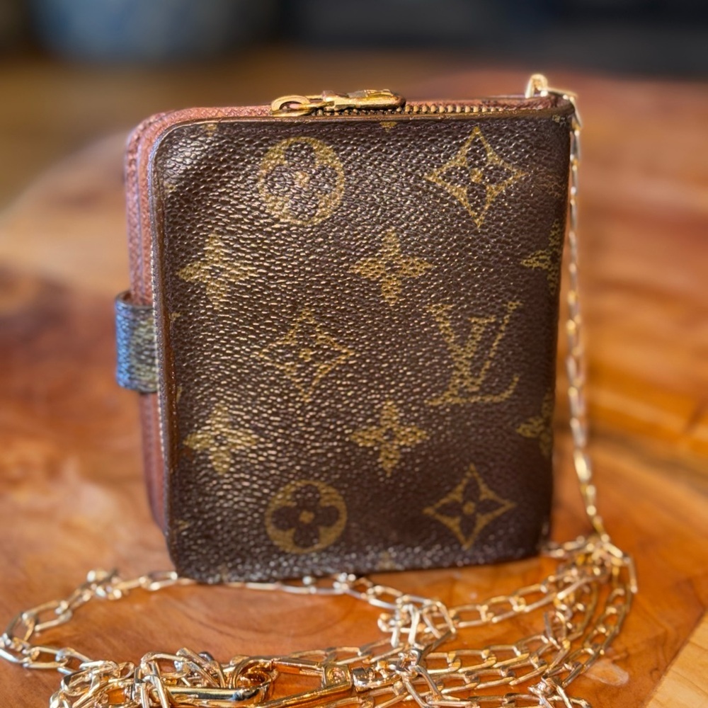 Louis Vuitton, authentic vintage compact wallet with unbranded chain - Picture 4 of 17